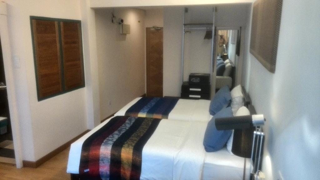 The Boutique Residence Hotel Джорджтаун Номер фото