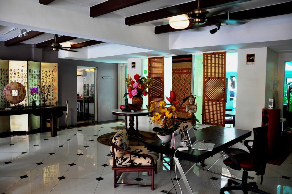 The Boutique Residence Hotel Джорджтаун Номер фото